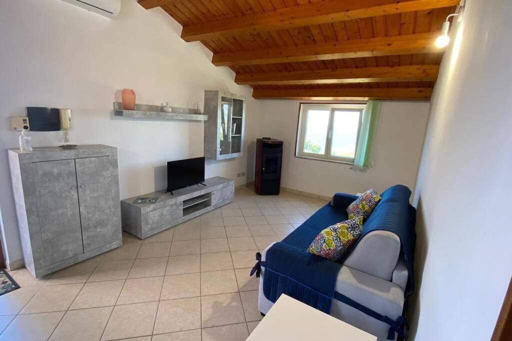 Loft Incantevole Con Idromassaggio Esterno Privato Patti Exterior photo