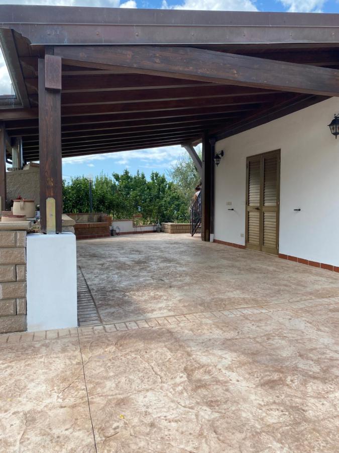 Loft Incantevole Con Idromassaggio Esterno Privato Patti Exterior photo